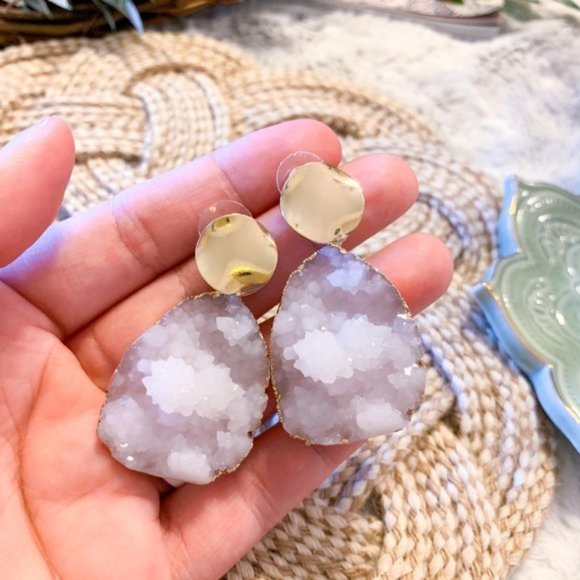 $5 BLOWOUT!  XL Geode Earrings - Picture 6 of 7